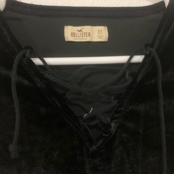 NWOT Hollister Black Velvet Bodysuit - Picture 3 of 6